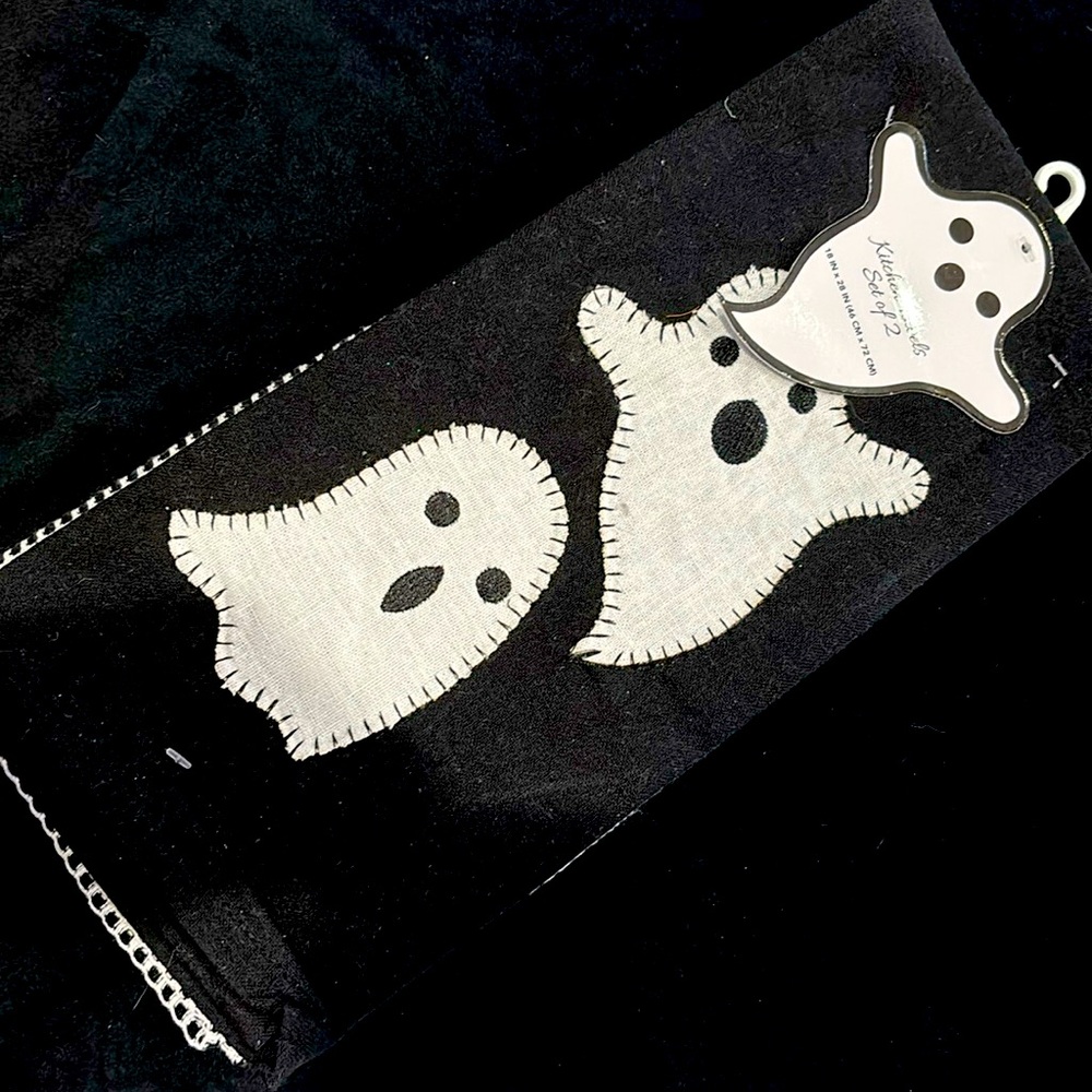 NEW BOO! Kitchen Towels Set of 2